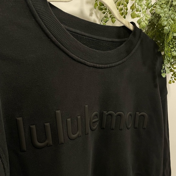 Lululemon Women’s Crewneck Sweatshirt - Black - Bubble Letter - Picture 2 of 4